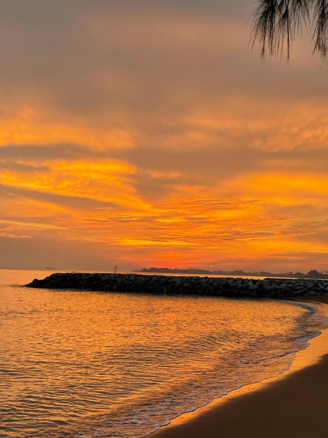 Beach N Breeze Glamping Malacca ภายนอก รูปภาพ